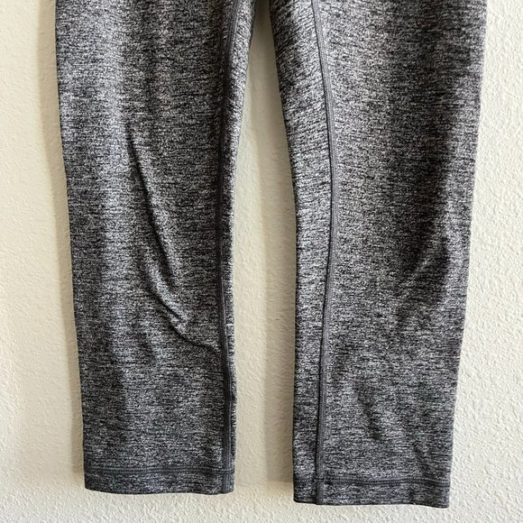 Lululemon Women's High Rise Leggings 6 Wunder Gray Cropped Size 2 - Picture 2 of 8
